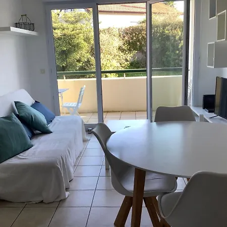 Les Jardins De L'empereur, Apartment *